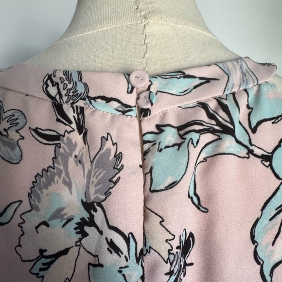 BCBG flower Halter summer Dress - Picture 3 of 6